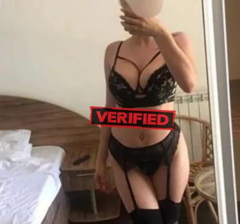 Julia sexy Prostitute Al Wafrah