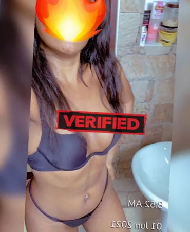 Veronica anal Prostituta Valadares